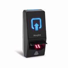 biometrický přístupový terminál (volitelně MIFARE), připojení LAN