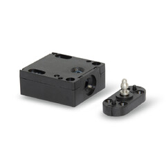 zámek skříňkový s vyhazovací pružinou, plastové tělo 60x45x21,5mm